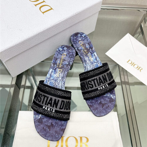 High Quality Luxury Dior Word Embroidery Slippers – Style 95654 product detail