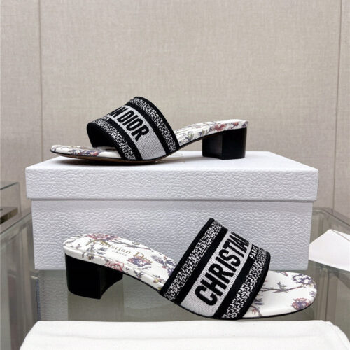 High Quality Luxury Dior Word Embroidery Slippers – Style 04134 alternate view