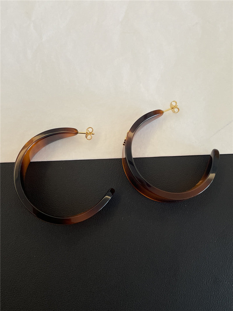 High Quality Luxury Celine Acrylic Tortoiseshell Earrings product detail