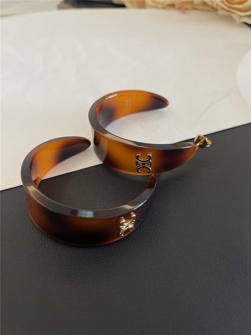 High Quality Luxury Celine Acrylic Tortoiseshell Earrings product detail