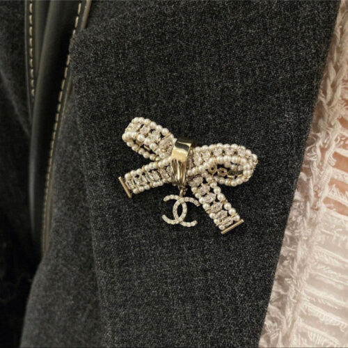 High Quality Luxury Chanel Bead Diamond Bow Brooch product detail