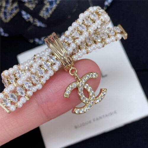 High Quality Luxury Chanel Bead Diamond Bow Brooch alternate view