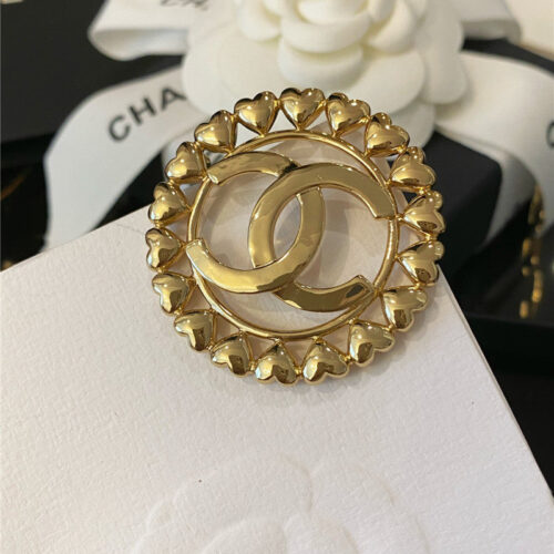 High Quality Luxury Chanel Peach Heart Shape Brooch product detail