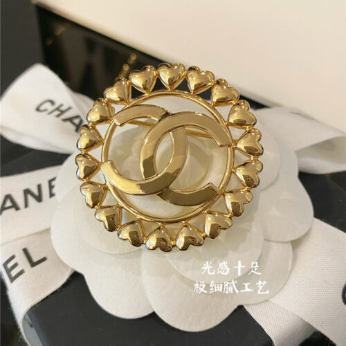 High Quality Luxury Chanel Peach Heart Shape Brooch product detail