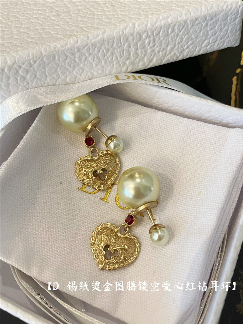 High Quality Luxury Dior Limited Edition Earrings product detail