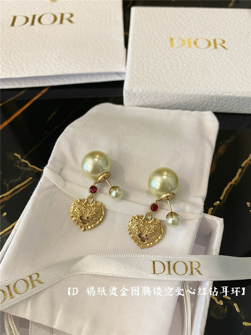 High Quality Luxury Dior Limited Edition Earrings product detail