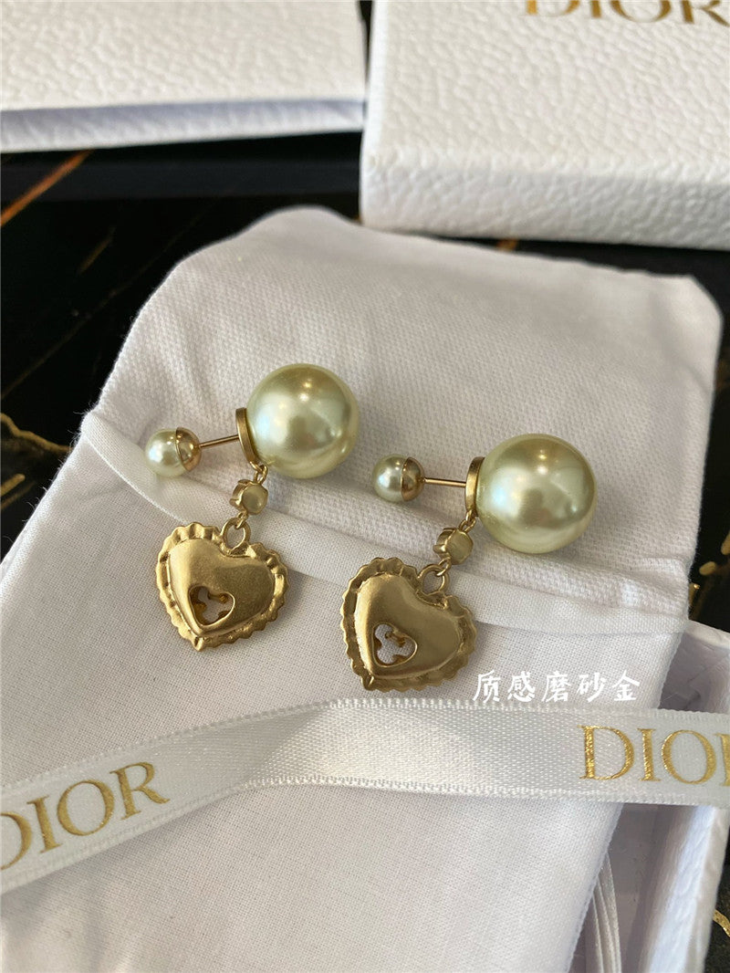 High Quality Luxury Dior Limited Edition Earrings product detail