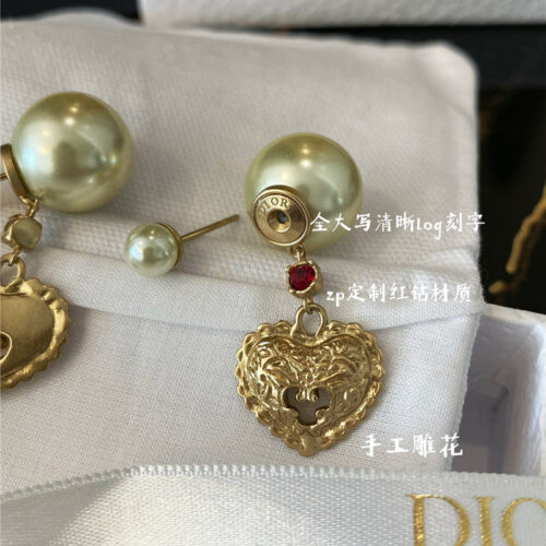 High Quality Luxury Dior Limited Edition Earrings product detail