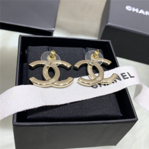 High Quality Luxury Chanel Diamond Edge Double C Earrings product detail