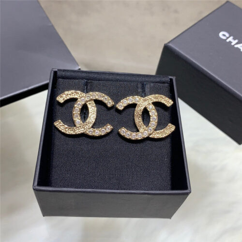 High Quality Luxury Chanel Diamond Edge Double C Earrings