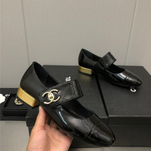 High Quality Luxury Chanel Classic Color Matching Elements Large Logo Shoes – Style 09318