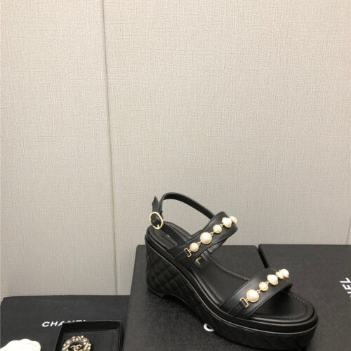 High Quality Luxury Chanel Pearl Series Slippers – Style 63814 product detail