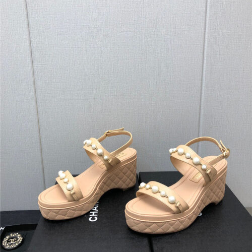 High Quality Luxury Chanel Pearl Series Slippers alternate view