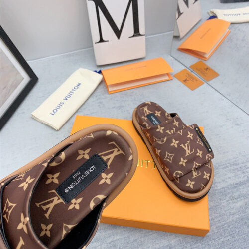 High Quality Luxury Louis Vuitton Early Spring Couple Bag Slippers – Style 16803 product detail