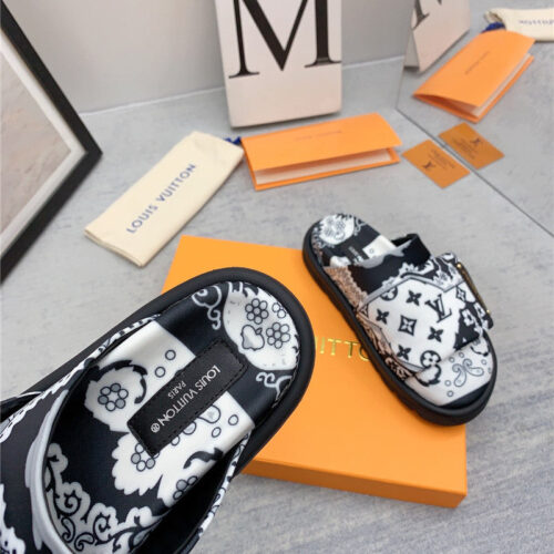 High Quality Luxury Louis Vuitton Early Spring Couple Bag Slippers – Style 51267 product detail