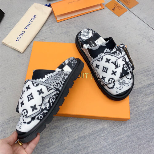 High Quality Luxury Louis Vuitton Early Spring Couple Bag Slippers – Style 51267 product detail