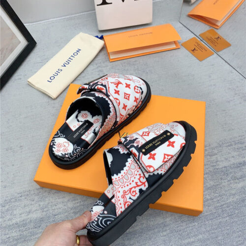 High Quality Luxury Louis Vuitton Early Spring Couple Bag Slippers alternate view