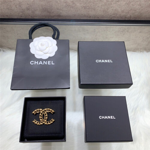 High Quality Luxury Chanel Full Circle Love C Brooch product detail