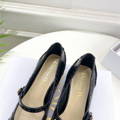 High Quality Luxury Chanel Square Toe Punching Shoes – Style 63110 product detail