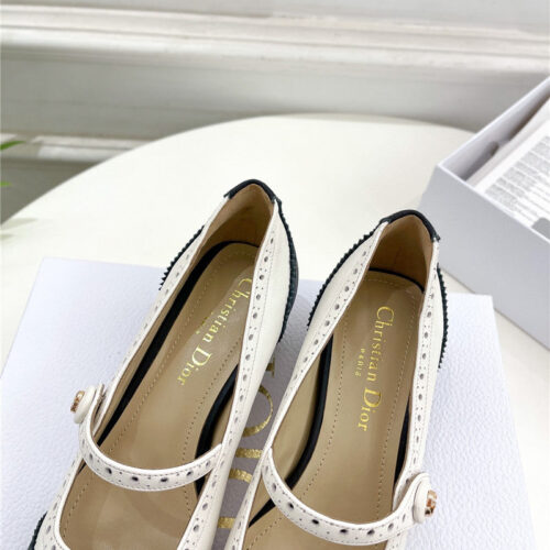 High Quality Luxury Chanel Square Toe Punching Shoes – Style 30342 product detail