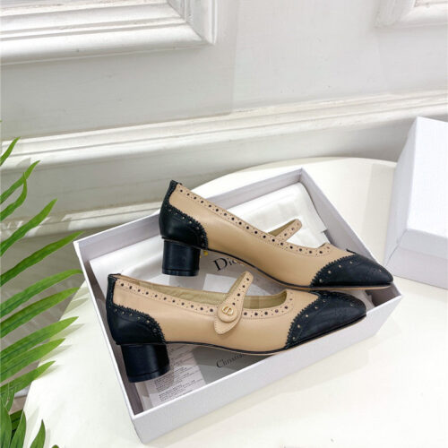 High Quality Luxury Chanel Square Toe Punching Shoes product detail