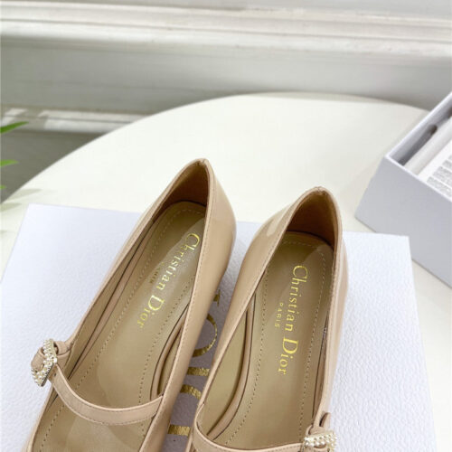 High Quality Luxury Dior Early Spring New Pearl Heel Shoes product detail