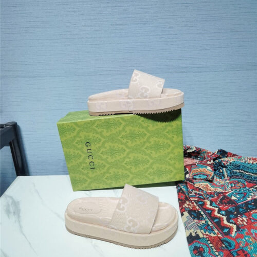 High Quality Luxury Gucci Latest Limited Edition Platform Sandals – Style 35795 product detail
