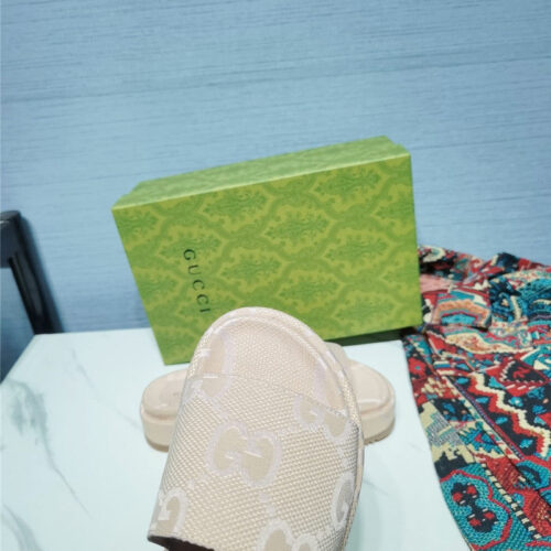 High Quality Luxury Gucci Latest Limited Edition Platform Sandals – Style 35795 product detail