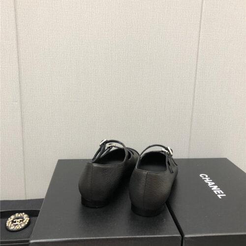 High Quality Luxury Chanel Classic Color Block Logo Shoes – Style 48870 product detail