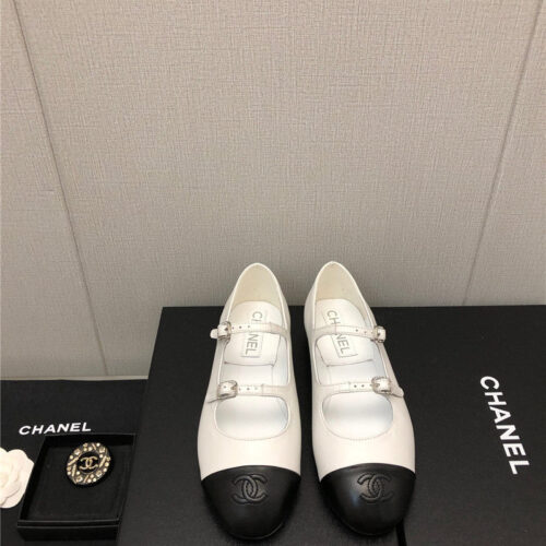 High Quality Luxury Chanel Classic Color Block Logo Shoes alternate view