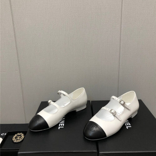 High Quality Luxury Chanel Classic Color Block Logo Shoes product detail