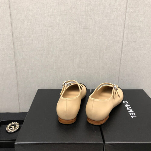 High Quality Luxury Chanel Classic Color Block Logo Shoes – Style 21190 product detail