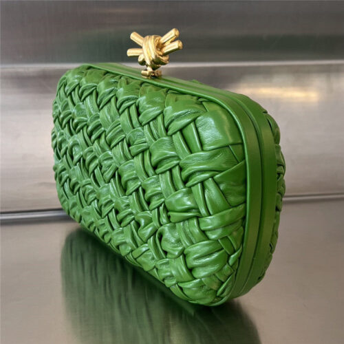 High Quality Luxury Bottega Veneta Knot Clutch Green product detail