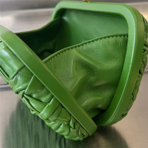 High Quality Luxury Bottega Veneta Knot Clutch Green product detail