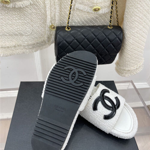 High Quality Luxury Chanel New Big Double C Lazy Slippers – Style 15718 product detail