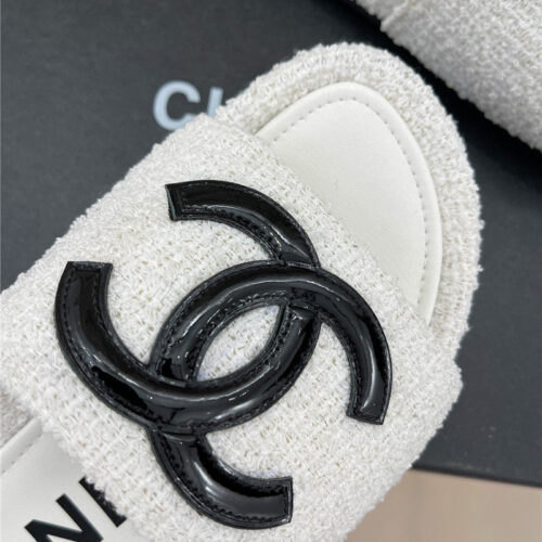 High Quality Luxury Chanel New Big Double C Lazy Slippers – Style 15718 product detail