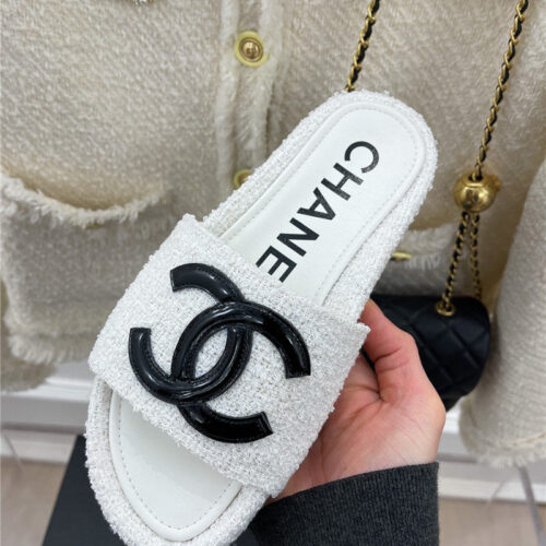 High Quality Luxury Chanel New Big Double C Lazy Slippers – Style 15718 product detail