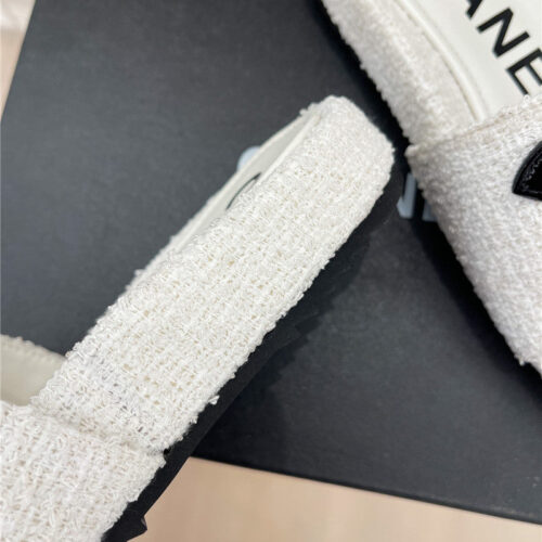 High Quality Luxury Chanel New Big Double C Lazy Slippers – Style 15718 product detail