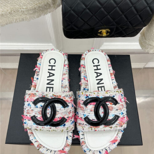 High Quality Luxury Chanel New Big Double C Lazy Slippers product detail