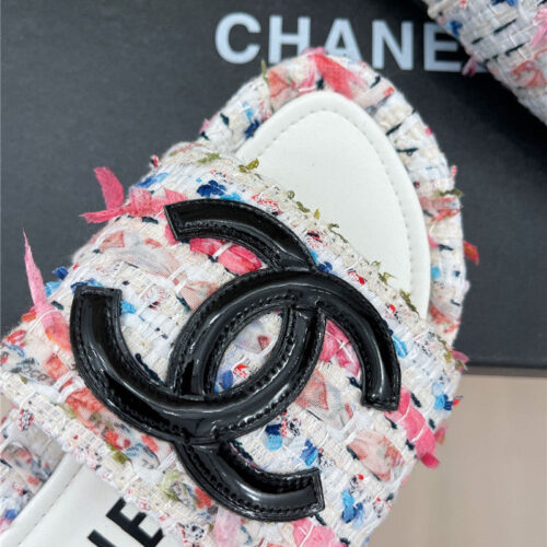 High Quality Luxury Chanel New Big Double C Lazy Slippers product detail