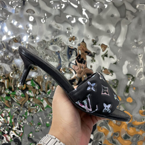 High Quality Luxury Louis Vuitton Classic Presbyopic High-Heeled Slippers – Style 12323 alternate view
