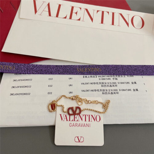 High Quality Luxury Valentino Full Diamond Bracelet product detail