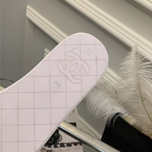 High Quality Luxury Chanel New Flip Flops – Style 96262 product detail