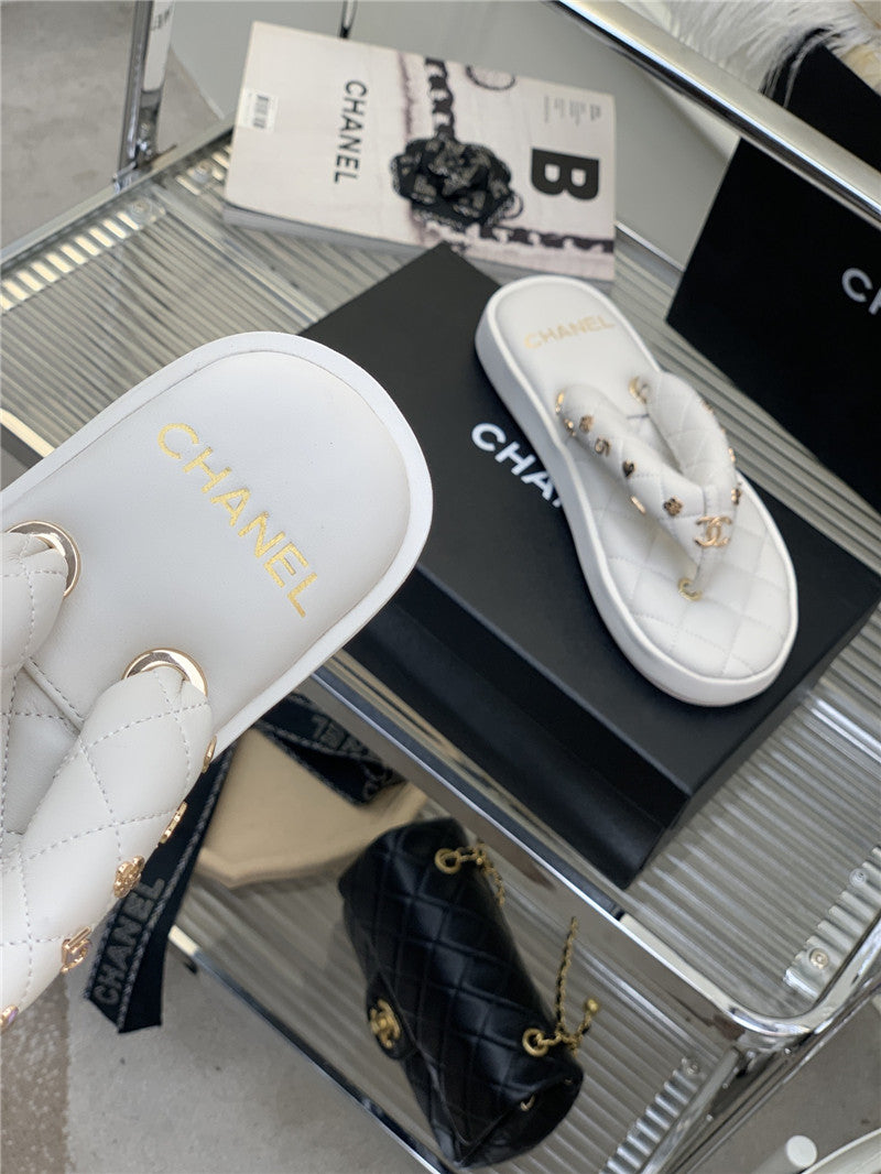High Quality Luxury Chanel New Flip Flops – Style 96262 product detail