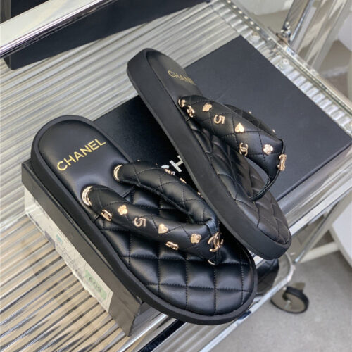 High Quality Luxury Chanel New Flip Flops – Style 40902 product detail