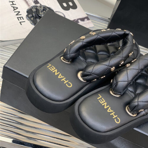 High Quality Luxury Chanel New Flip Flops – Style 40902 product detail