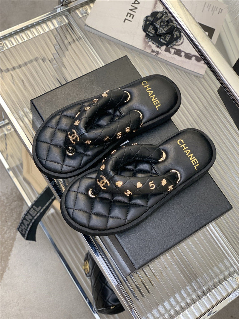 High Quality Luxury Chanel New Flip Flops – Style 40902