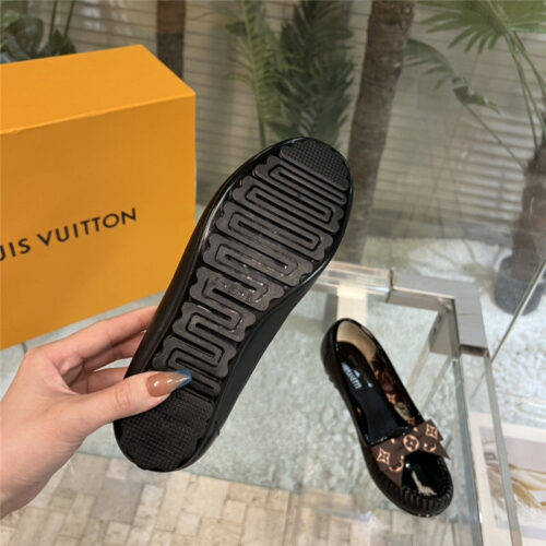 High Quality Luxury Louis Vuitton New Butterfly Fruit Frozen Shoes – Style 83843 product detail