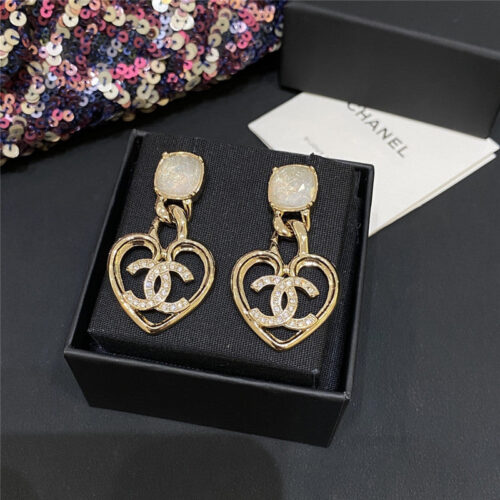 High Quality Luxury Chanel Double C Heart Shape Earrings product detail