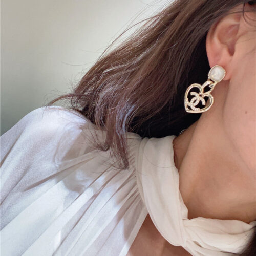 High Quality Luxury Chanel Double C Heart Shape Earrings alternate view